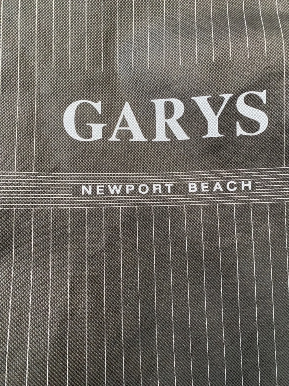 GARYS Newport Beach Branded Garment Bag